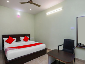Surabhi Comforts by OYO Rooms