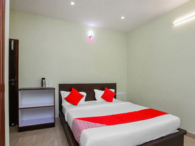 Surabhi Comforts by OYO Rooms