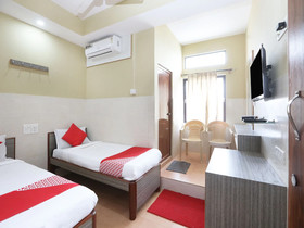 Varadashree Comforts By OYO Rooms