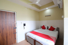 Varadashree Comforts By OYO Rooms
