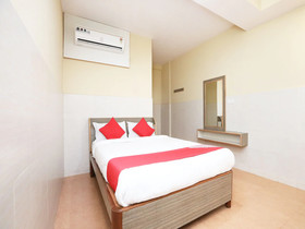 Varadashree Comforts By OYO Rooms