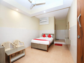 Varadashree Comforts By OYO Rooms
