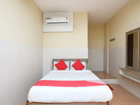 Varadashree Comforts By OYO Rooms