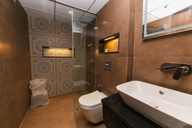 Yuvraj Le Royale