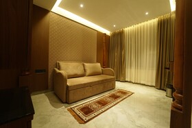 Yuvraj Le Royale