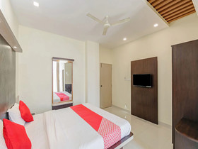 Slv Royal Inn By OYO Rooms