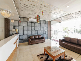 Slv Royal Inn By OYO Rooms