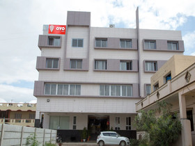 Sri Nidhi Hotel by OYO