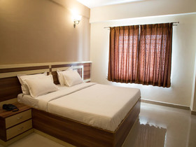 Sri Nidhi Hotel by OYO
