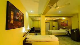 Hotel Ashlesh