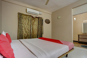 Shambhavi Hotels By OYO Rooms