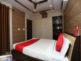 Hotel Log-Inn by OYO Rooms