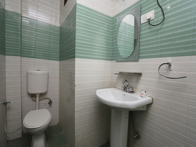 Hotel Log-Inn by OYO Rooms