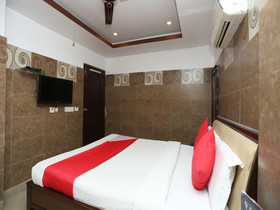 Hotel Log-Inn by OYO Rooms