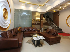 Hotel Log-Inn by OYO Rooms