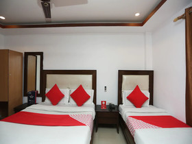 Hotel Log-Inn by OYO Rooms