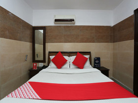 Hotel Log-Inn by OYO Rooms