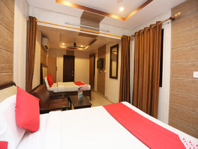 Hotel Log-Inn by OYO Rooms