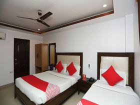 Hotel Log-Inn by OYO Rooms