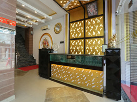 Hotel Log-Inn by OYO Rooms