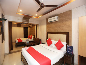 Hotel Log-Inn by OYO Rooms