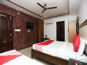 Hotel Log-Inn by OYO Rooms