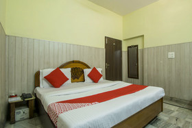Hotel Maruti Lodge By OYO Rooms