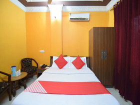 Hotel Novelty By OYO Rooms