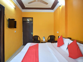 Hotel Novelty By OYO Rooms