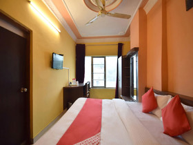 Hotel Novelty By OYO Rooms