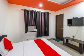 Hotel Zeenat by OYO Rooms