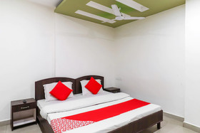 Hotel Zeenat by OYO Rooms