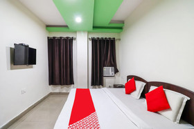 Hotel Zeenat by OYO Rooms