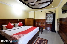 OYO 19541 Hotel Jammu Palace