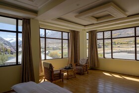 Dee Grand Marq Hotel