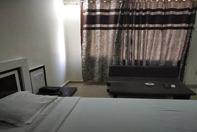 Hotel Mahadev Inn by OYO Rooms