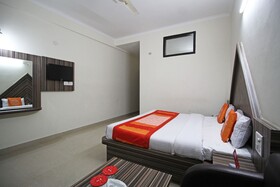 Hotel Reddison Square by OYO Rooms