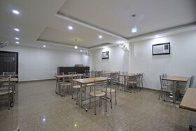 Hotel Reddison Square by OYO Rooms