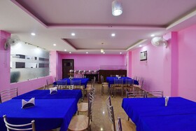 Hotel Reddison Square by OYO Rooms