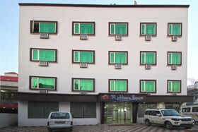 Hotel Reddison Square by OYO Rooms