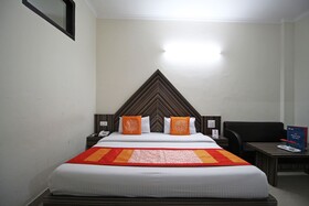 Hotel Reddison Square by OYO Rooms