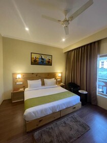 Crown Himalaya Hotel