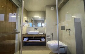 Crown Himalaya Hotel