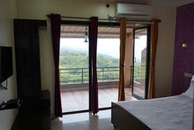 Hotel Hill Top Heaven