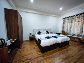 Hotel Hill Top Heaven