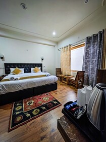 Hotel Hill Top Heaven