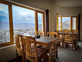 Hotel Hill Top Heaven