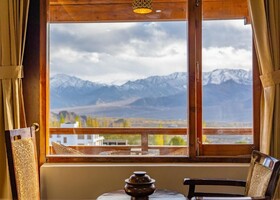 Hotel Karma Residency