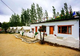 Tih Alpenglow Camp Nubra