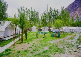 Tih Alpenglow Camp Nubra